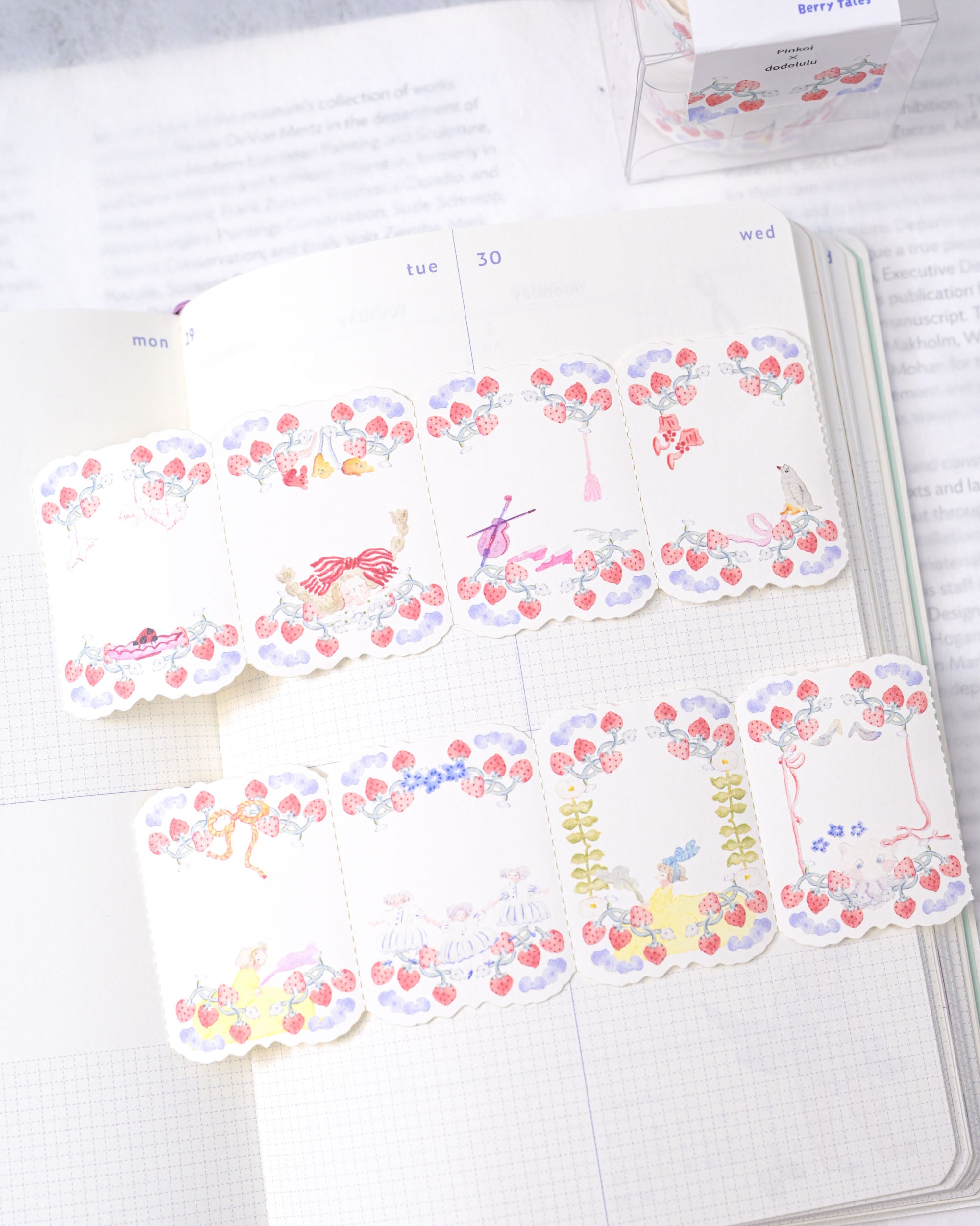dodolulu Memo Sticker Roll - Berry Tales